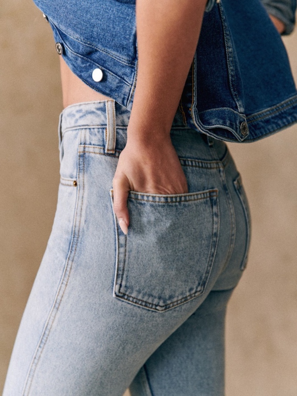 Sezane Brut Sexy Denim in Bleach color - Picture 2 of 6